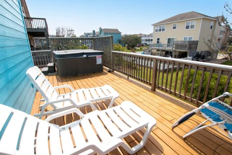 Oceanside, Hot Tub, Rec Room, Close to Beach, CP3, Cant Waite House in Corolla