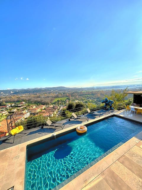 Superbe Villa vue Mer Époustouflante proche Cannes Villa in Mandelieu-La Napoule