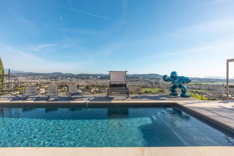 Superbe Villa vue Mer Époustouflante proche Cannes Villa in Mandelieu-La Napoule