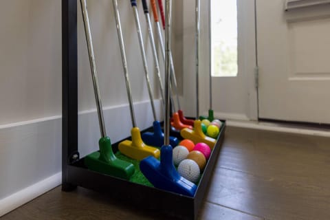 Hole in 1 House in Lake Lanier