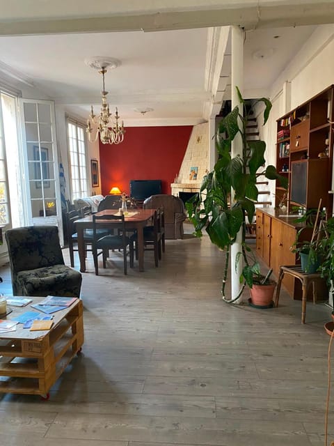 Communal lounge/ TV room, Living room