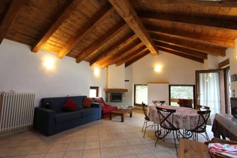 Spectacular mountain hideaway Apartment in Torgnon