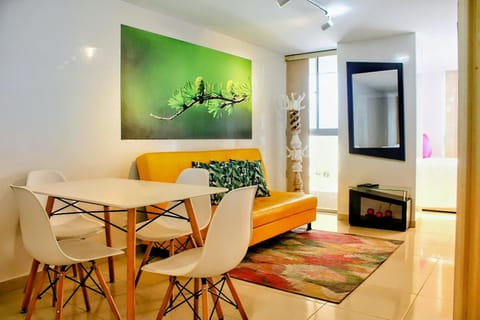 Living room, Seating area, Dining area, Area and facilities