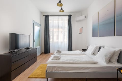 Bed, Bedroom, wardrobe