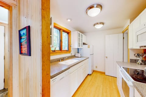 Cobb Nob Compound House in Southwest Harbor