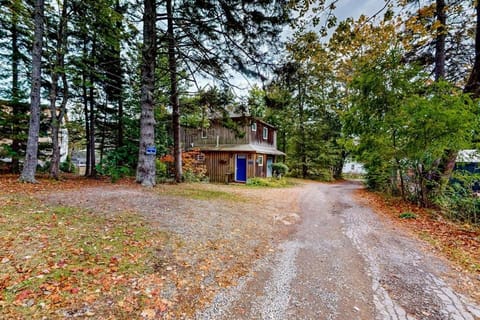Property building, Day, Natural landscape, Garden