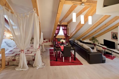 Living room, Photo of the whole room, Dining area, Bedroom