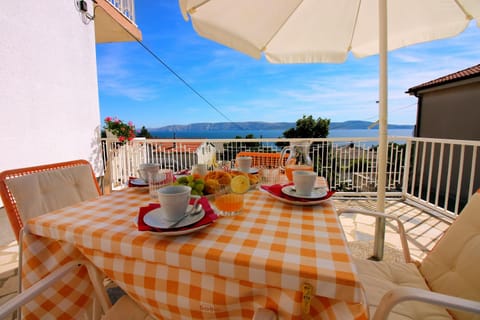 Coffee/tea facilities, Balcony/Terrace, Seating area
