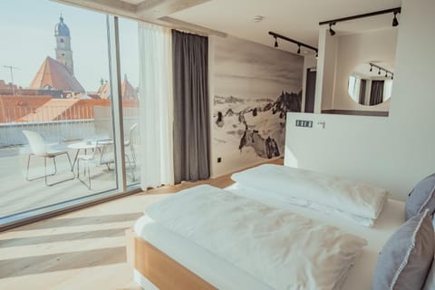 Bed, View (from property/room)
