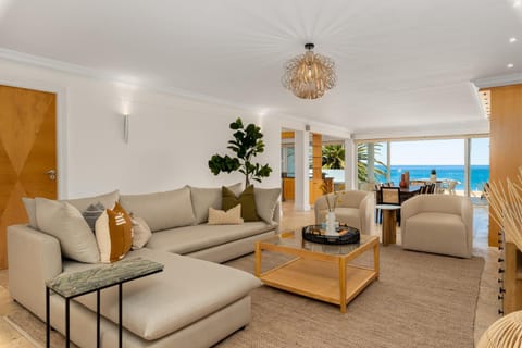 1 Victoria Road Unit 3 Apartment in Camps Bay