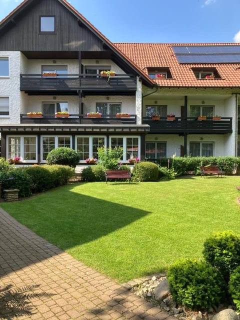Property building, Spring, Day, Garden, Garden view