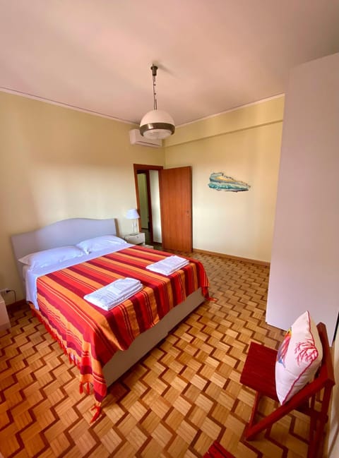 Bed, Photo of the whole room, Bedroom, City view, City view, Sea view, towels, wardrobe, air conditioner, air conditioner