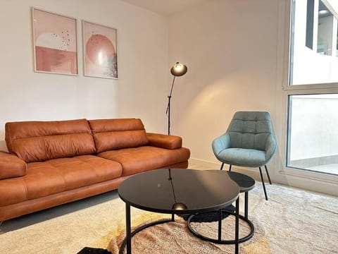 Jacinto Benavente 15, 1A con Parking gratis by YBH Apartment in Vigo