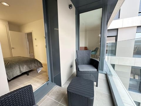 Jacinto Benavente 15, 4A con Parking gratis by YBH Apartment in Vigo