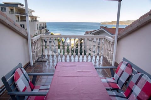 Apartments Dunja Bed and Breakfast in Sveti Stefan