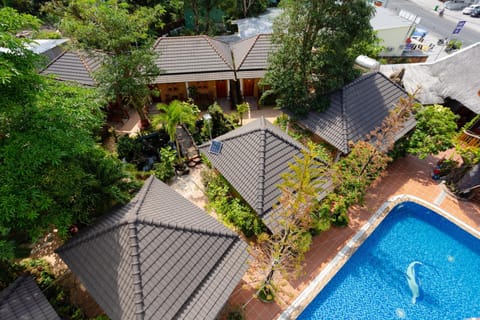 Property building, Day