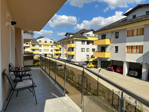 Property building, Day, Neighbourhood, View (from property/room), Balcony/Terrace, City view, Street view, Location, Parking
