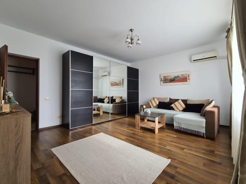 Bed, TV and multimedia, Living room, Seating area, Evening entertainment, heating, internet, wardrobe, air conditioner