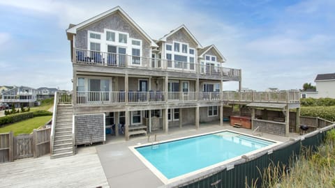 OCEANFRONT, 10 BRS, ELEV, Pool, Rec Rm, Theater Rm, OH1251, Beach Plaza House in Corolla