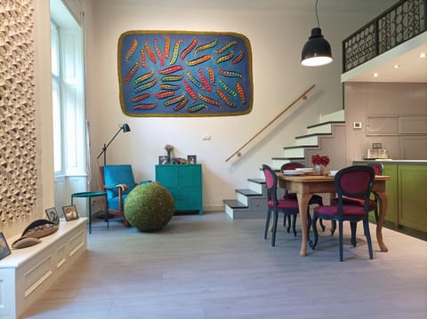 Living room, Seating area, Dining area