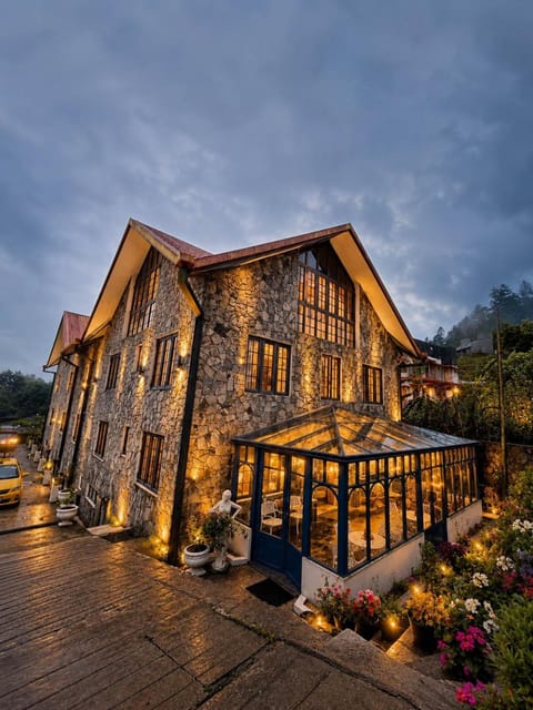 Property building, Facade/entrance