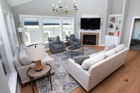 Oceanside, 8 BRs, Private Pool, Theater Room, Rec Rm, Hot Tub, OL126, Prince of Tides House in Corolla