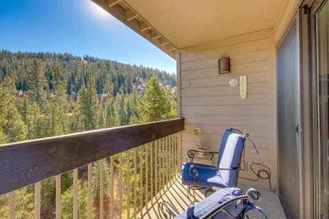 Cozy Condo with Balcony - Near Big Sky Resort! Apartment in Big Sky