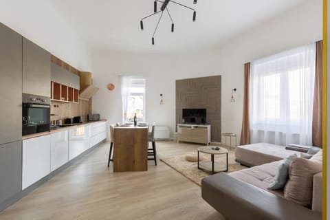 TV and multimedia, Kitchen or kitchenette, Living room, Seating area, Dining area, minibar