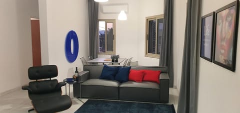 Living room, Photo of the whole room, Seating area