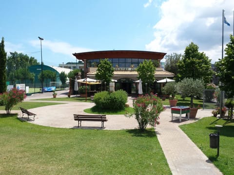 Facade/entrance, Garden, Garden view