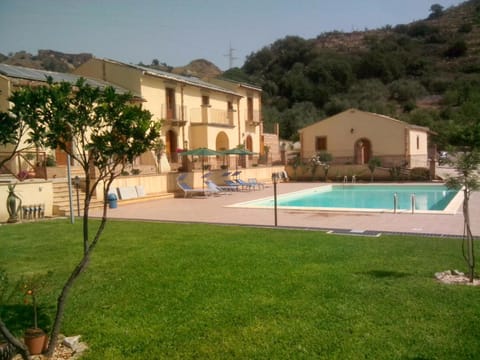 Facade/entrance, Swimming pool, Swimming pool