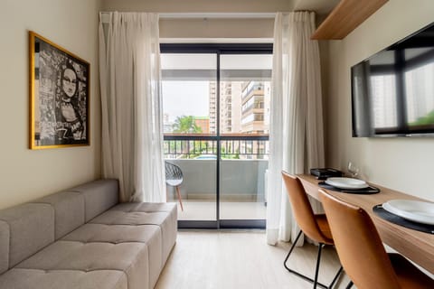 Day, TV and multimedia, View (from property/room), Balcony/Terrace, Living room, Seating area, Dining area