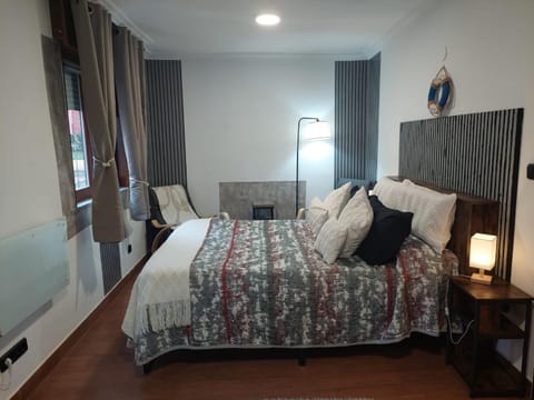 Bed, Decorative detail, Bedroom