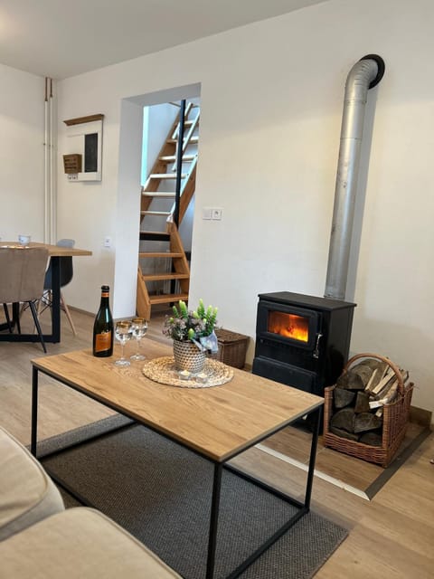 Living room, fireplace
