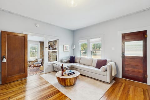 Blue Haus House in Johnson City