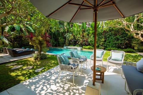 Garden, Swimming pool