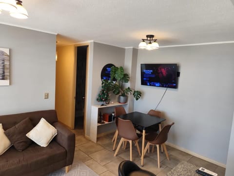 Communal lounge/ TV room, TV and multimedia, Living room, Dining area
