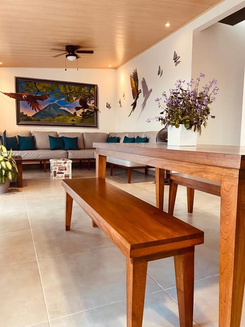 Communal lounge/ TV room