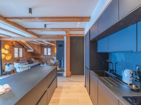 Chalet de luxe Alpe d'Huez avec spa et ski aux pieds - FR-1-645-48 Chalet in Huez