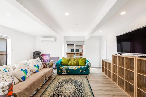 Spacious Renovated 3BR in Ellerslie I Zodiak Stays House in Auckland
