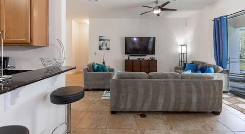 154YSD-Watersong House in Loughman