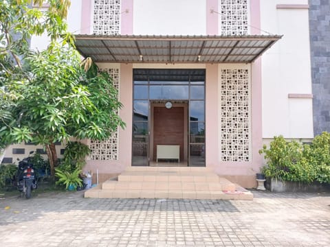 Property building, Facade/entrance, Facade/entrance