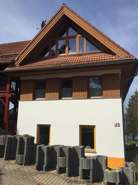 Property building, Garden view, Lake view