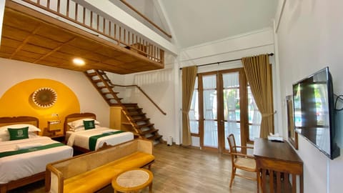 Bed, TV and multimedia, Photo of the whole room, Bedroom