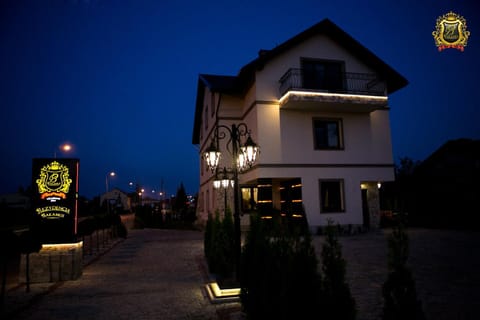 Facade/entrance, Facade/entrance, Night, View (from property/room), Area and facilities