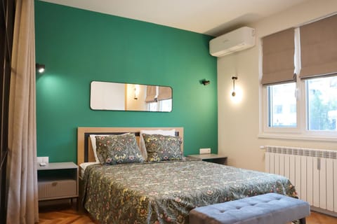 Bed, Photo of the whole room, Bedroom, internet, air conditioner