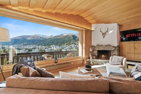 Day, Natural landscape, View (from property/room), Balcony/Terrace, Living room, Seating area, Mountain view