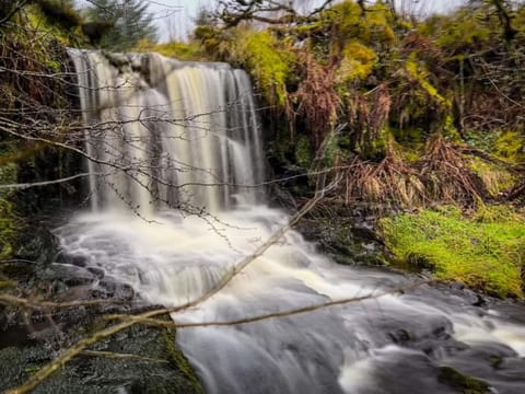 Nearby landmark, Day, Natural landscape