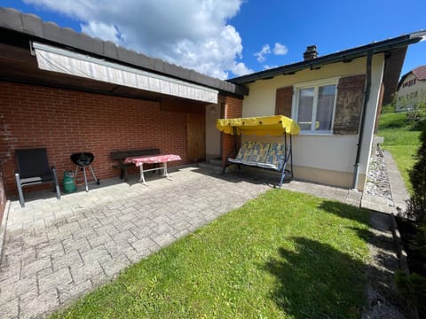 Property building, BBQ facilities, Balcony/Terrace