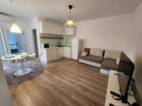 Kitchen or kitchenette, Living room, Dining area